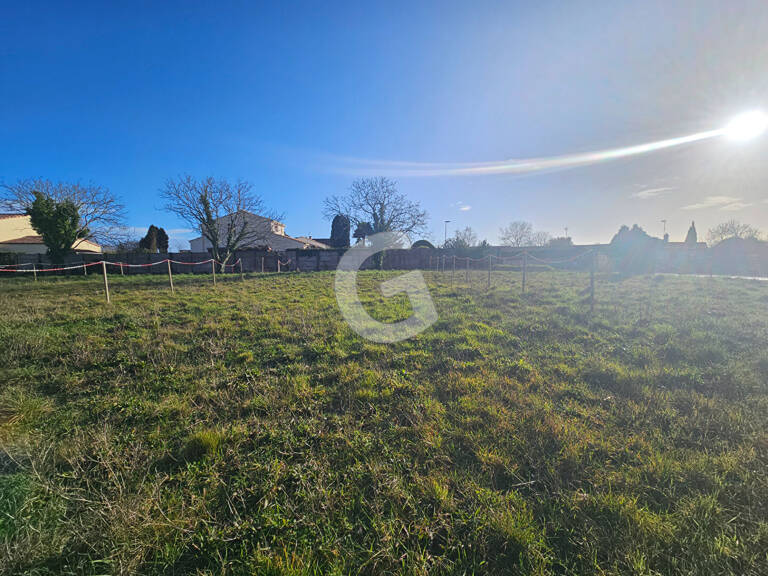 TERRAIN À BÂTIR DE 366M² — photo 1