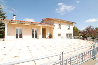 Maison 5 pièces 1530 €