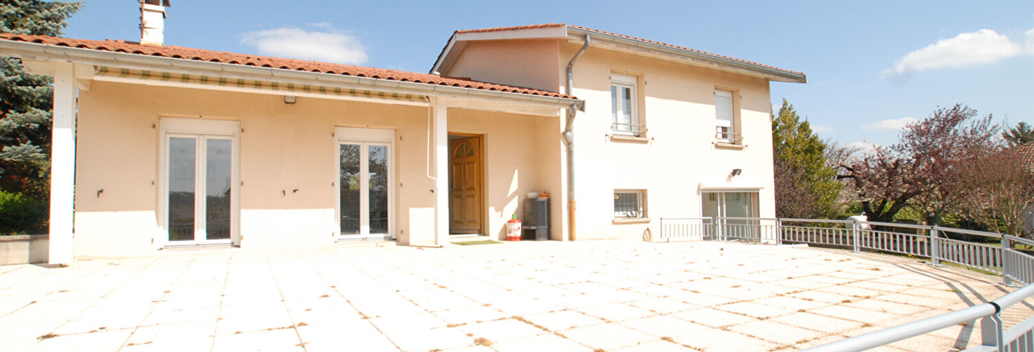 Maison 5 Pièces 136 m² à louer à Saint-Symphorien-d'Ozon (69360)