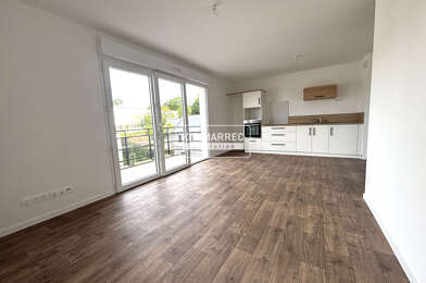Appartement 3 pièces 220100 €