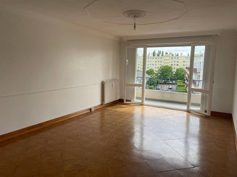 APPARTEMENT 4 PIECES ROND POINT DE PARIS - CROISSANT — photo 1