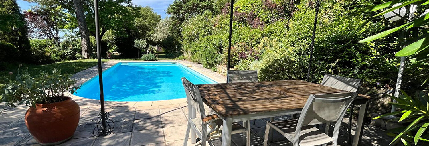 Maison 7 Pièces 174 m² à vendre à Saint-Paul-Trois-Châteaux (26130)