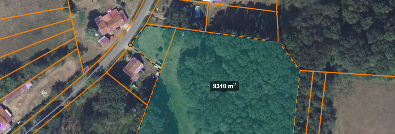 Terrain  9309 m² à vendre à La Celle-sur-Loire (58440)