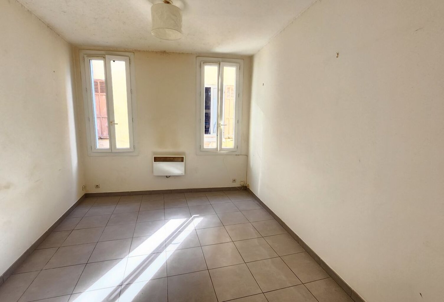 APPARTEMENT T2 CENTRE PORT-VIEUX — photo 1