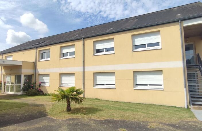 Vente Immeuble à Marigné-Laillé — photo 2