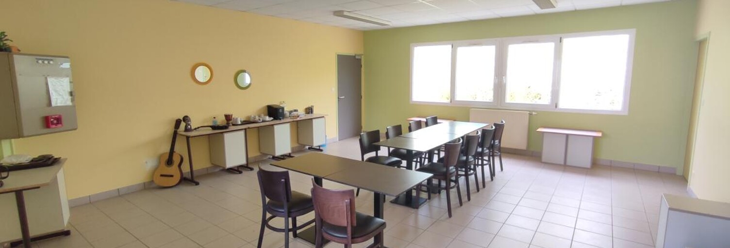 Immeuble  1557 m² à vendre à Marigné-Laillé (72220)