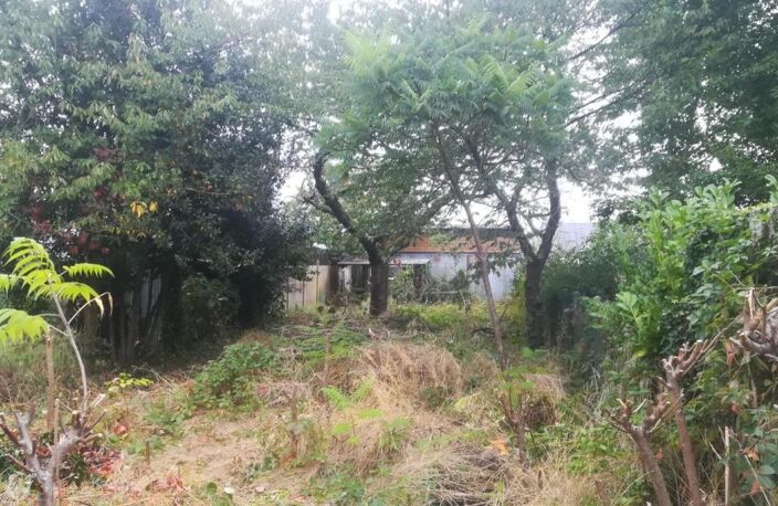 Le Mans Pontlieue Terrain à bâtir de 373 m² avec 8,17 de façade — photo 2