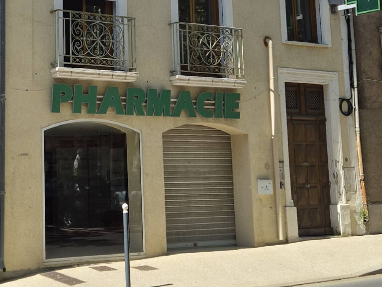 MONTAGNAC - Local commercial ou professionnel 162m2 — photo 1