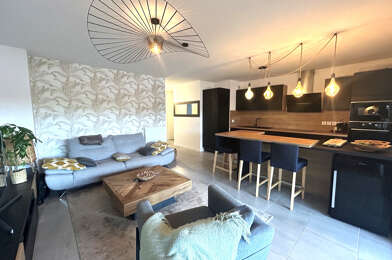 Appartement 3 pièces 915 €