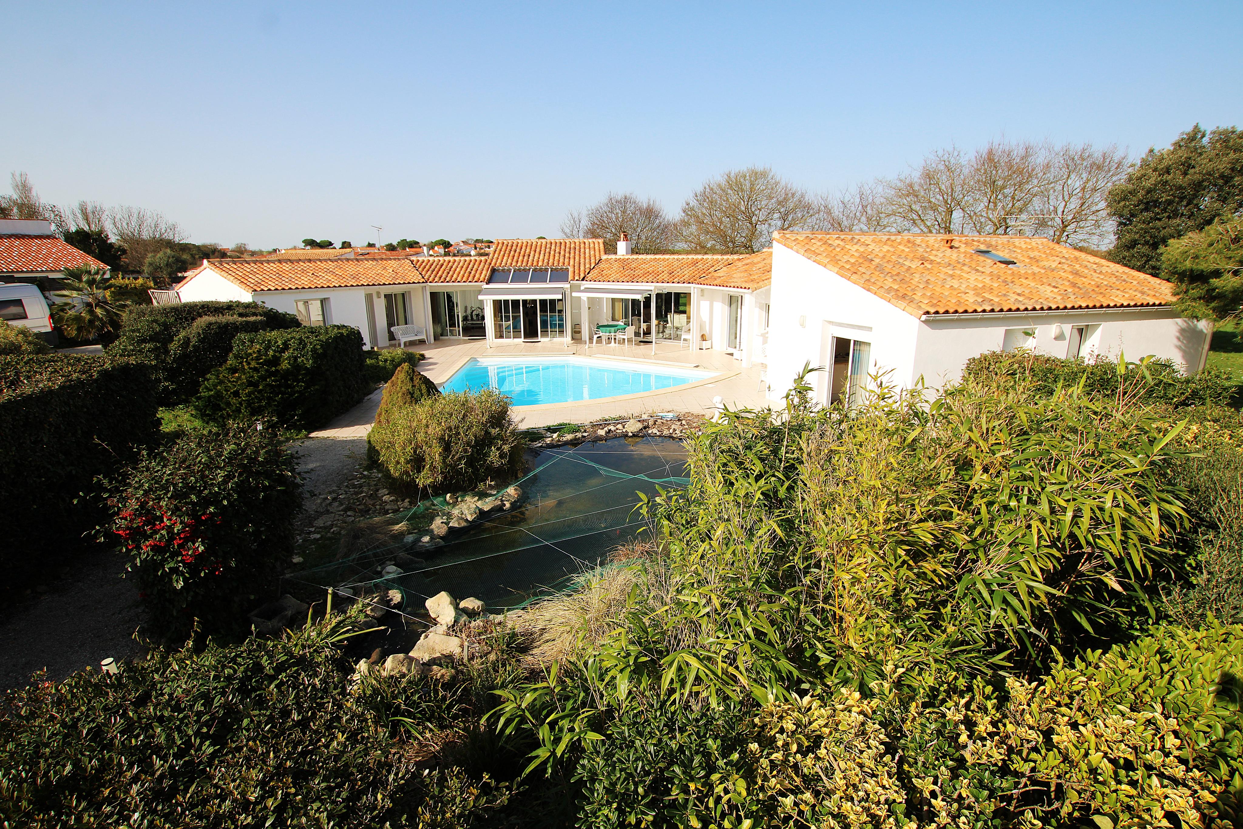 Villa / Maison  T8 à vendre Nieul-sur-Mer 17137