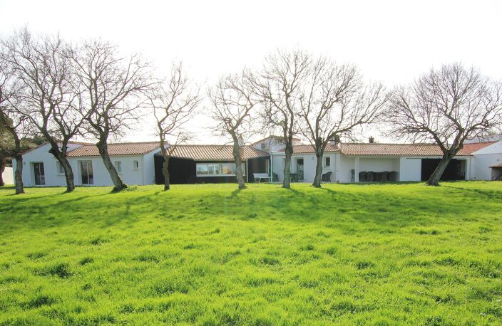 Propriété de 220m² sur 4000m² de terrain — photo 2