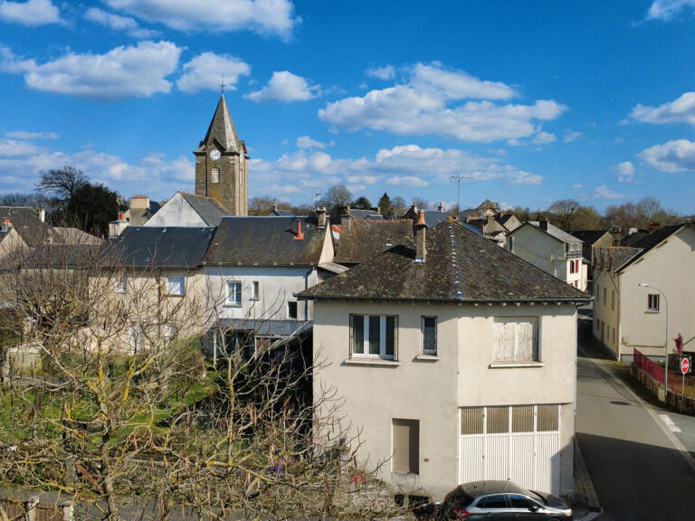 Ensemble immobilier - Auriac-Lagast — photo 1