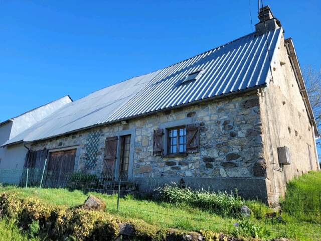 Maison 4 pièces 63 m² à Lanobre — photo du bien
