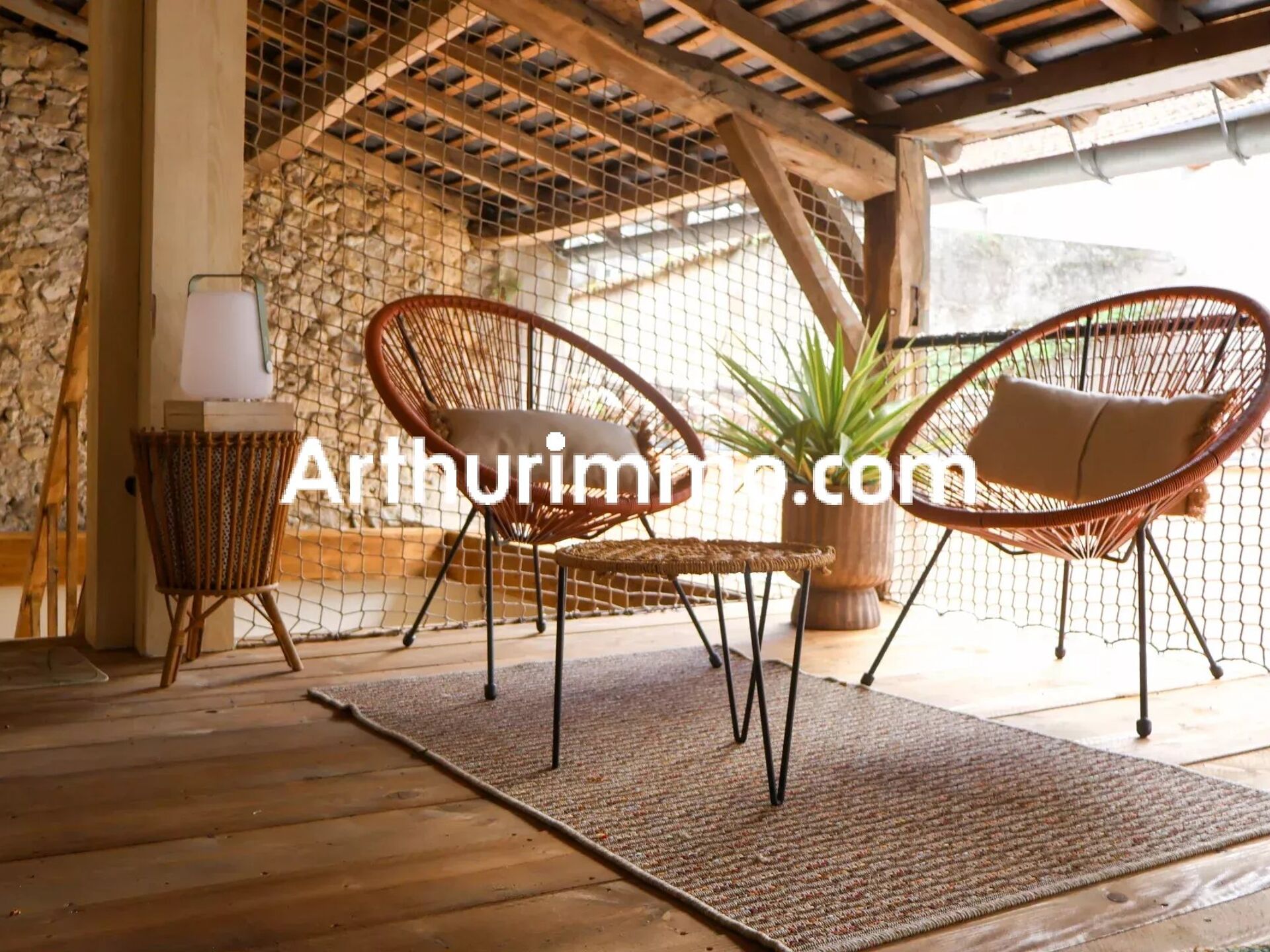 Maison 10 pièces 247 m² · à Saint-Laurent-sur-Sèvre · 247 m² · 390 000 €