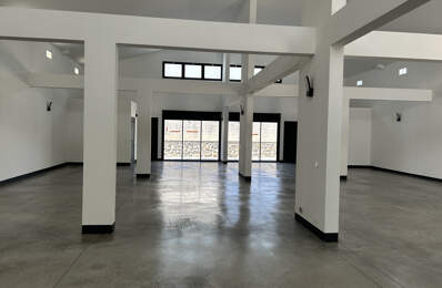LOCAL NEUF SAINT-PIERRE 230M2 — photo du bien