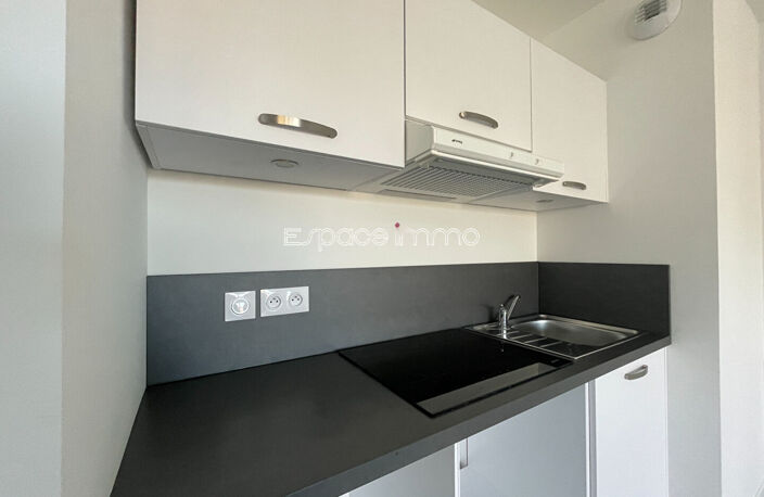 APPARTEMENT AVEC TERRASSE - DOUBLE STATIONNEMENT - 2 CHAMBRES - ROUEN RIVE DROITE - 64,88 m² — photo 2