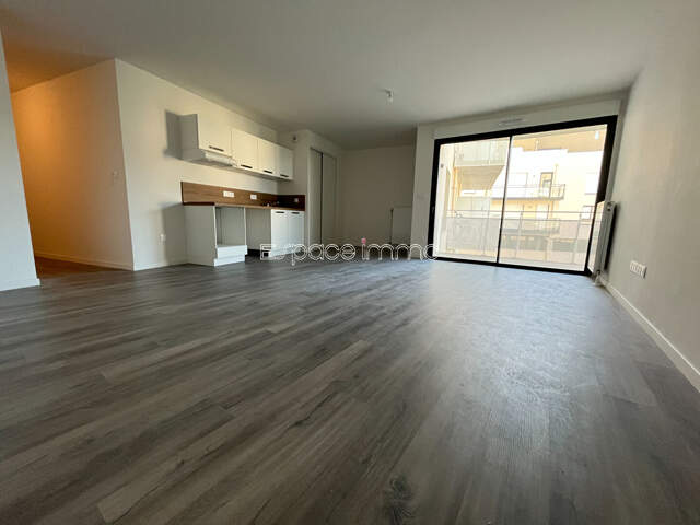 APPARTEMENT T3 - BALCON - PARKING PRIVATIF - RESIDENCE SECURISEE - SOTTEVILLE LES ROUEN - 78,21 m² — photo du bien