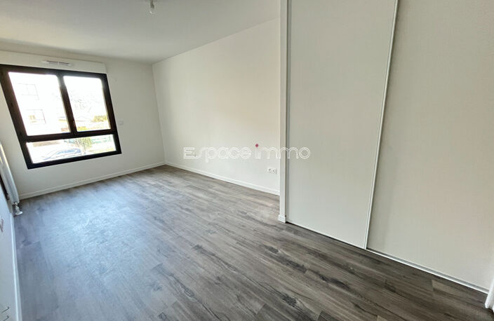 APPARTEMENT T3 - BALCON - PARKING PRIVATIF - RESIDENCE SECURISEE - SOTTEVILLE LES ROUEN - 78,21 m² — photo 5