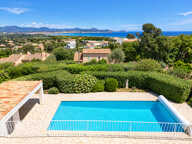 À VENDRE VILLA PLAIN PIED VUE MER PANORAMIQUE 3 CHAMBRES PISCINE GARAGE À SAINT AYGULF — photo 3