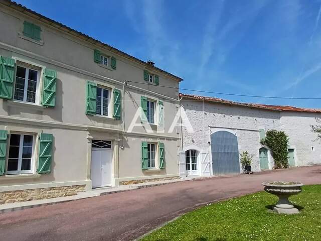 Maison de village proche de VILLEFAGNAN — photo du bien