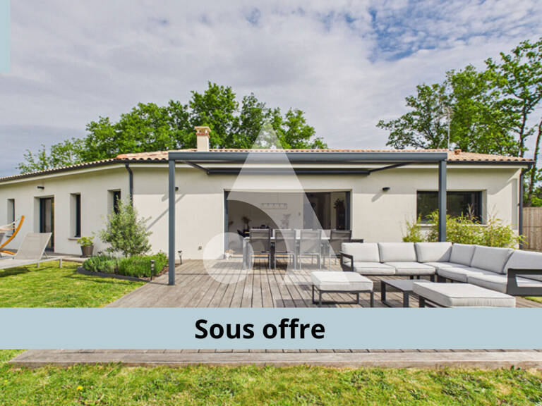 Maison Contemporaine de 2018 - 126 m² - 1325 m² de terrain - Bourg Sous la Roche — photo 1
