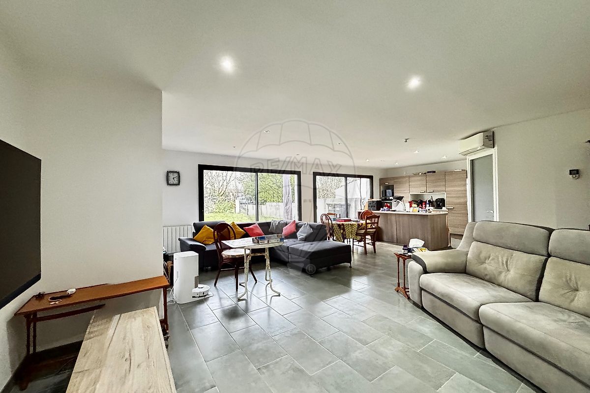 Villa / Maison  T4 à vendre Arces 17120