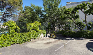 Garage   m² à louer à Mougins (06250)