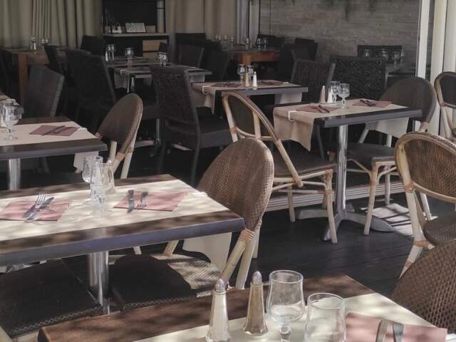 Restaurant équipé en parfait état - Fonds de commerce - Potentiel attractif — photo du bien