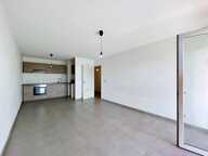 Appartement T3 avec terrasse et parking. — photo 3