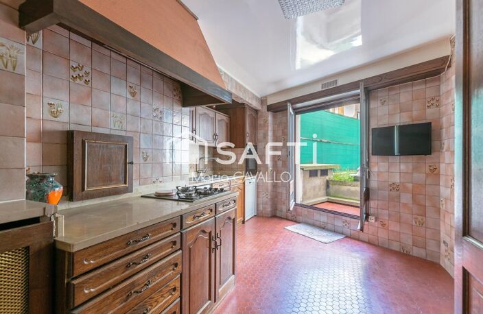 APPARTEMENT FAMILIAL TRAVERSANT AU CALME AVEC EXTÉRIEUR — photo 5