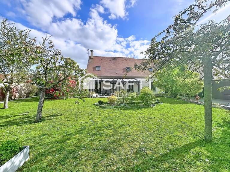 Maison individuelle , 111 m2 , 4 chambres, 835 m2 de terrain sans vis à vis, garage et espaces annexes — photo 1