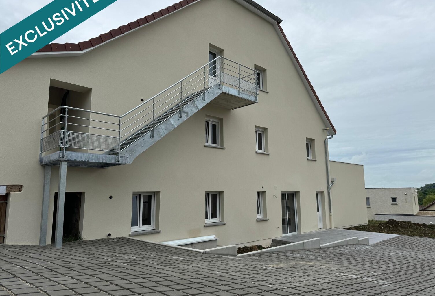 Appartement de 80/110m2 à Pouilley les Vignes — photo 1