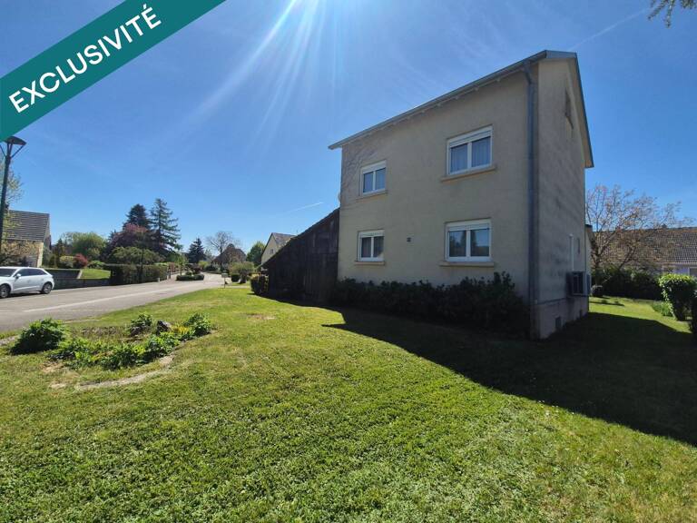 Un cadre paisible, un terrain constructible aux multiples possibilités et une maison à façonner selon vos envies venez découvrir tout son potentiel ! — photo 1