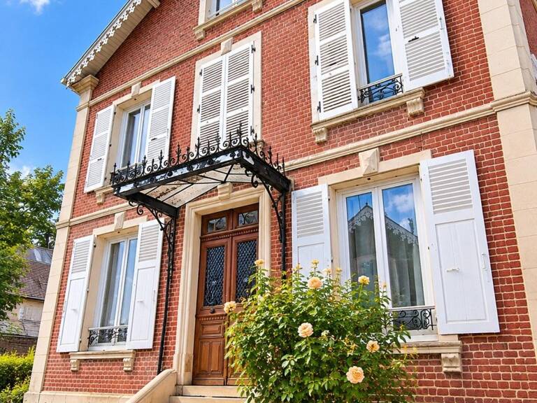 Maison de caractère 4 chambres et + avec jardin et garage — photo 1