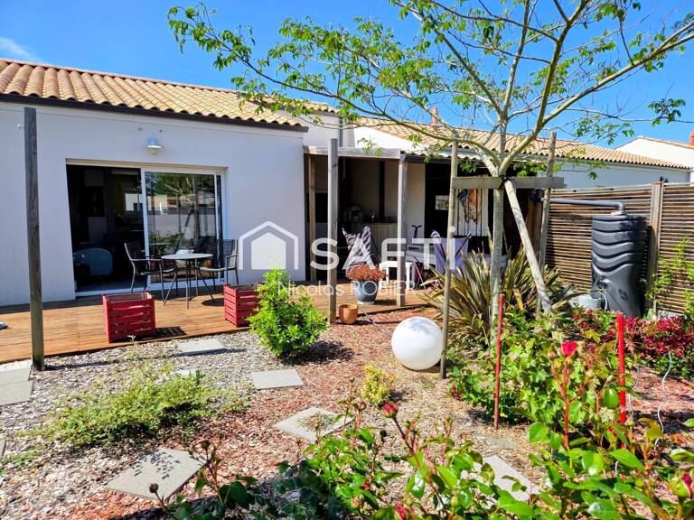 PLAIN PIED IMPECCABLE , DEUX CHAMBRES , GARAGE, JARDIN ET PLUS ! — photo 1