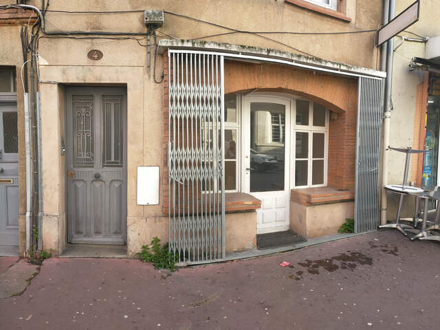 JEANNE D'ARC - Local commercial de 24m2 - 720 EUR — photo du bien