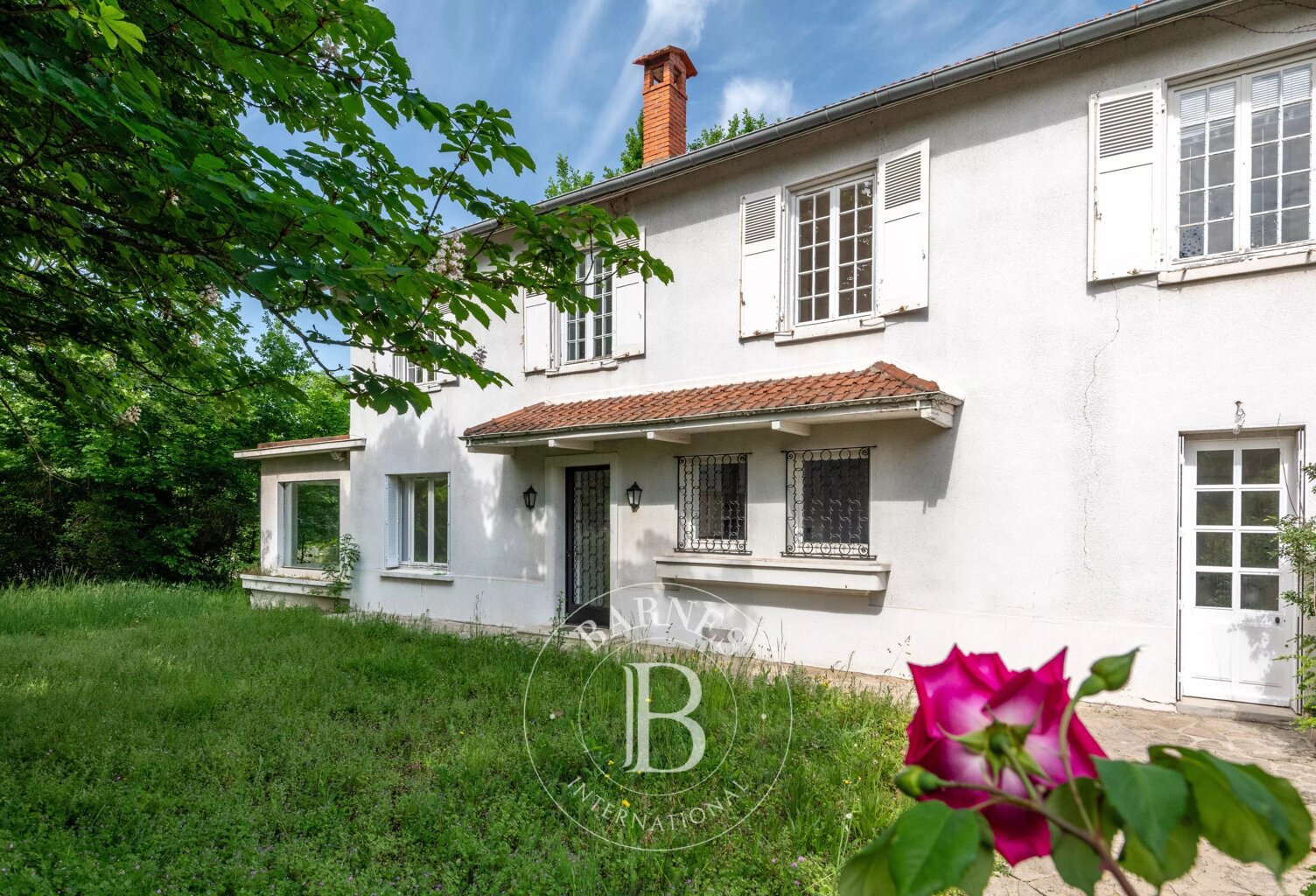 Sainte-Foy-lès-Lyon – Propriété bourgeoise rénovée avec terrain constructible de 6 093 m² — photo 1