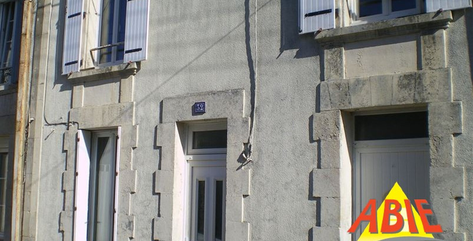 Maison à proximité immédiate du centre-ville de Fontenay-le- — photo 1