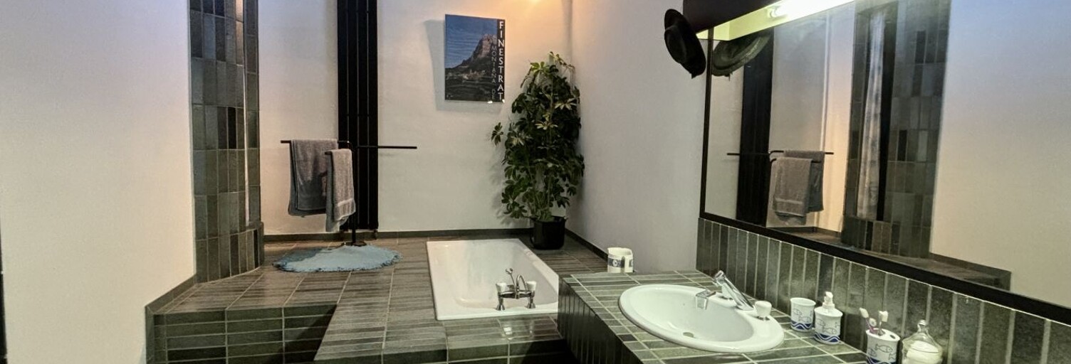 Maison 10 Pièces 200 m² à vendre à Remoulins (30210)