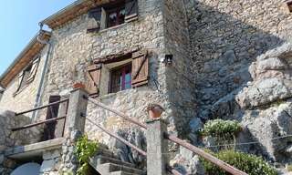 Maison 4 Pièces 111 m² à vendre à Coursegoules (06140)
