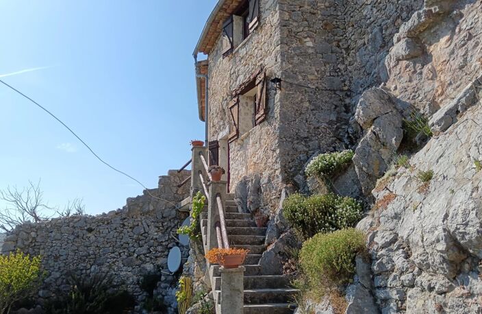 COURSEGOULES, très belle bergerie 3/4P avec jardins et grange — photo 4