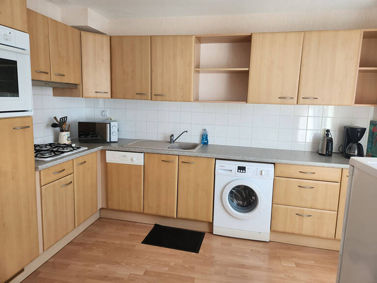 A LOUER LANNILIS BOURG Appartement  vide T3 — photo 1