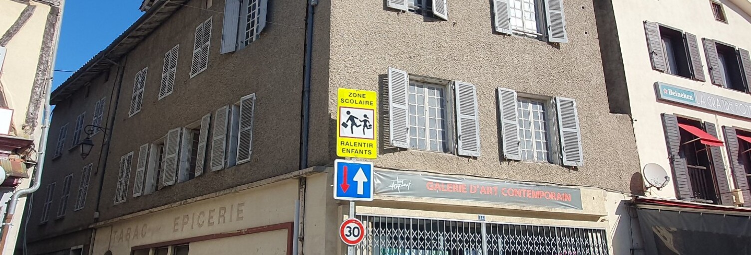 Immeuble  300 m² à vendre à Maurs (15600)