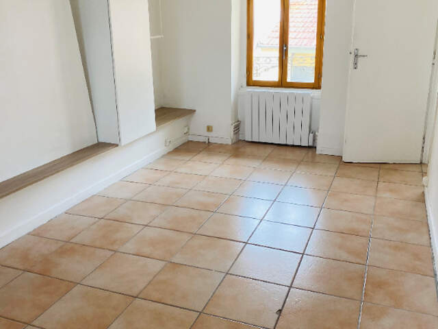 Location T1 OULLINS — photo du bien