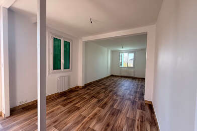 Maison  1300 €