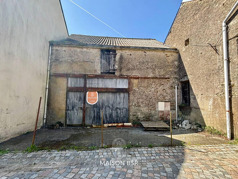 Maison de ville à rénover - Centre-ville de Malville — photo 1