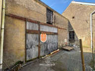 Maison de ville à rénover - Centre-ville de Malville — photo 2