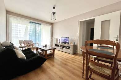 Appartement 3 pièces 760 €