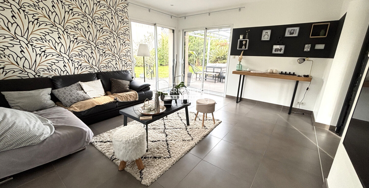 A VENDRE Maison 7 pièces à VITRE 145 m² - 448 100  HAI — photo 1