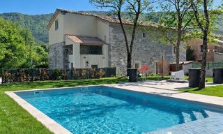 Maison 6 Pièces 150 m² à vendre à Les Omergues (04200)
